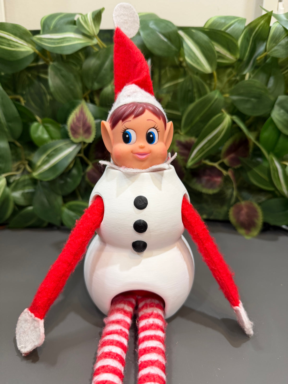 3D Printed Elf Snowman Prop, Funny Christmas Elf Igloo Holder, Elf Arrival Prop