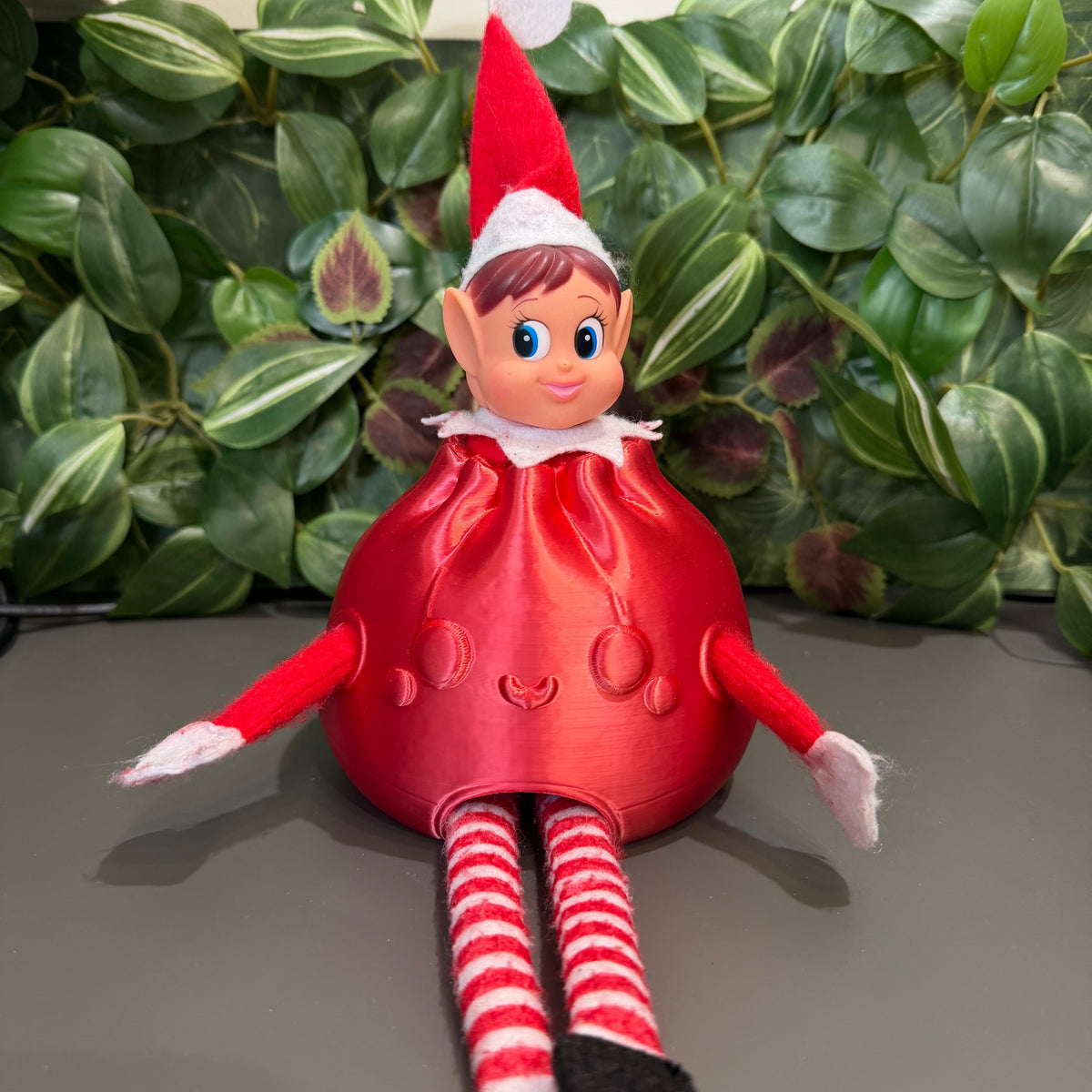 Holiday Elf Dumpling Prop, 3D Printed Christmas Elf Igloo Accessory